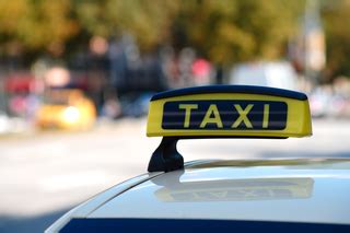 YELLOW CAB MINICAR CITYCAR Funkmietwagenzentrale。